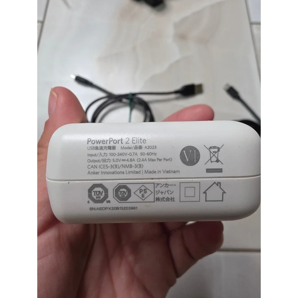 Anker PowerPort 2 Elite Dual USB Wall‎ Charger A2023 White 3 Charging Cables W4